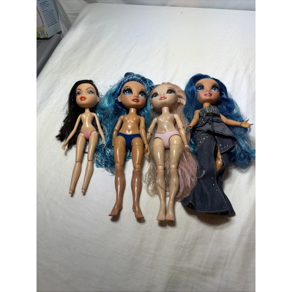 Lot Of 3 Rainbow High Dolls And 1 Bratz Doll